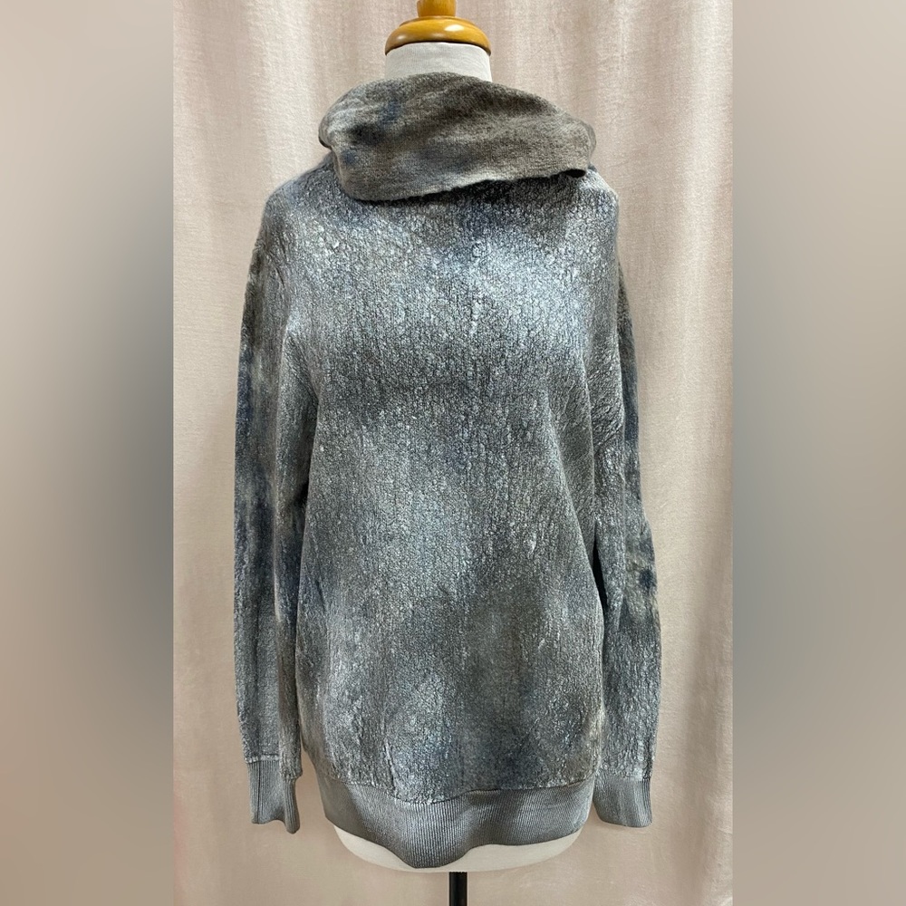 Avant Toi size XS sweater